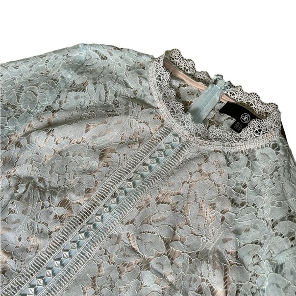 NWT Missguided Blue Lace Dress with Sleeves and White Cutouts and Trim US10/UK14 - Picture 5 of 10